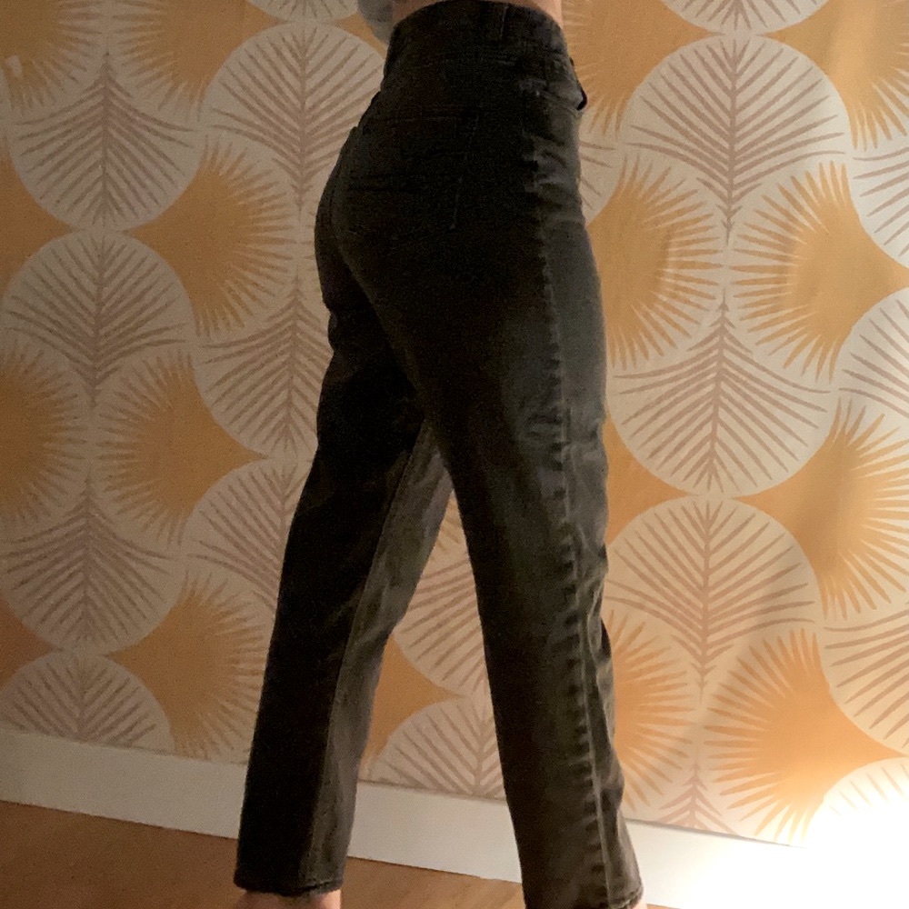 American Eagle high rise faded mom jean